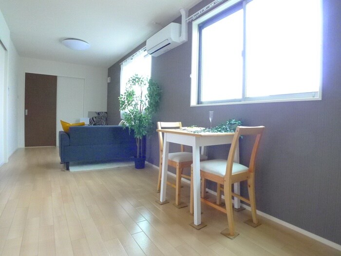 物件内観写真4　(居室)