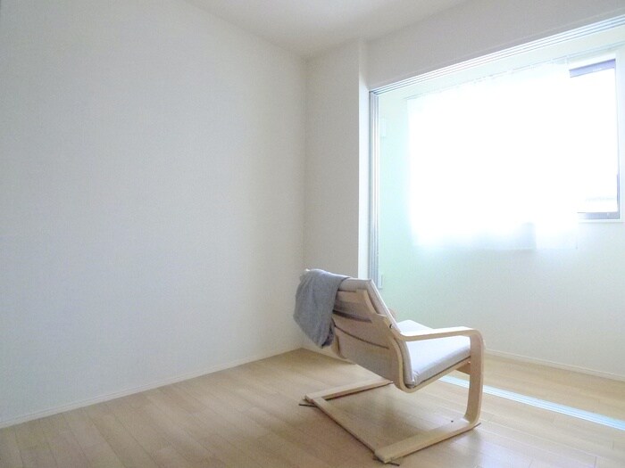 物件内観写真5　(居室)