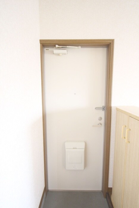 物件内観写真21　(玄関)