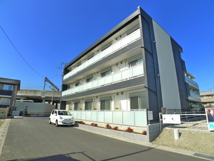 物件外観写真2　(外観写真)