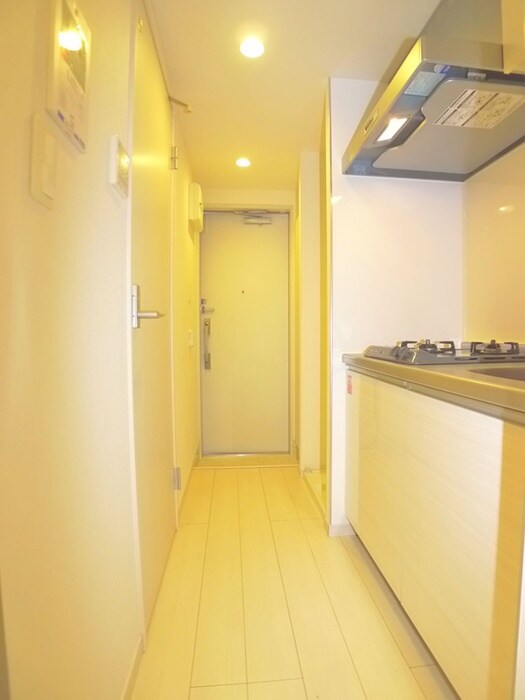 物件内観写真16　(玄関)