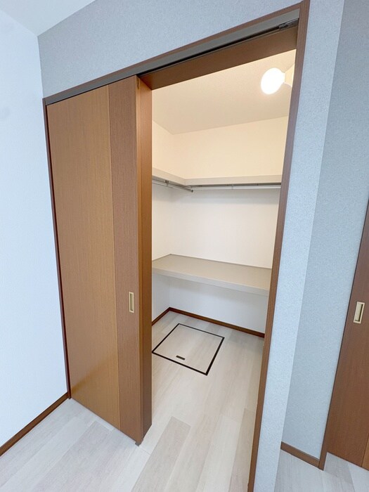 物件内観写真8　(収納)