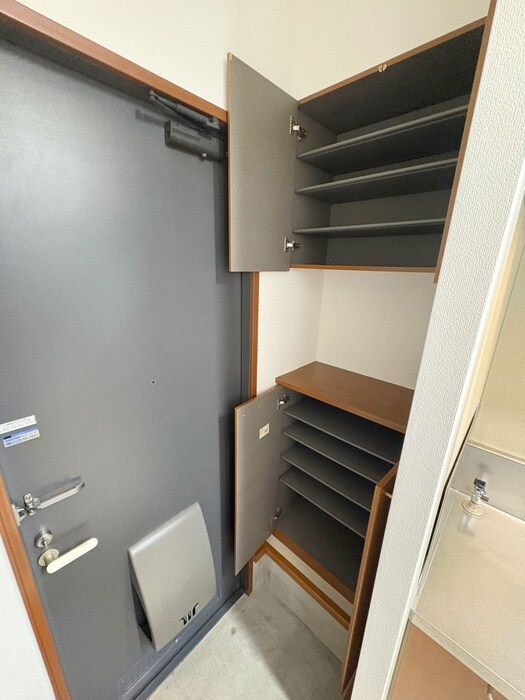 物件内観写真17　(靴箱)