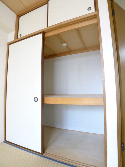 物件内観写真16　(収納)