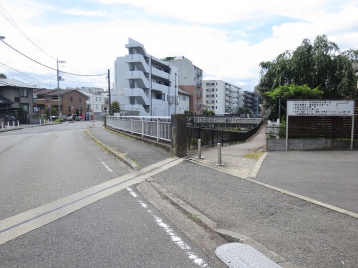 物件外観写真6　(周辺環境)