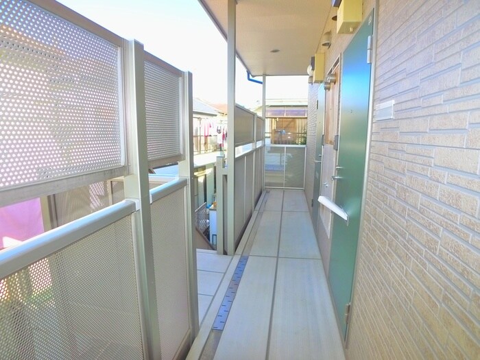 物件外観写真5　(エントランス部分)