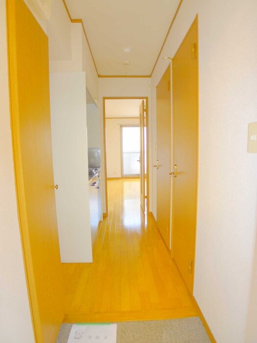 物件内観写真20　(廊下)