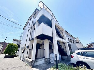 アムール大倉山B棟外観写真