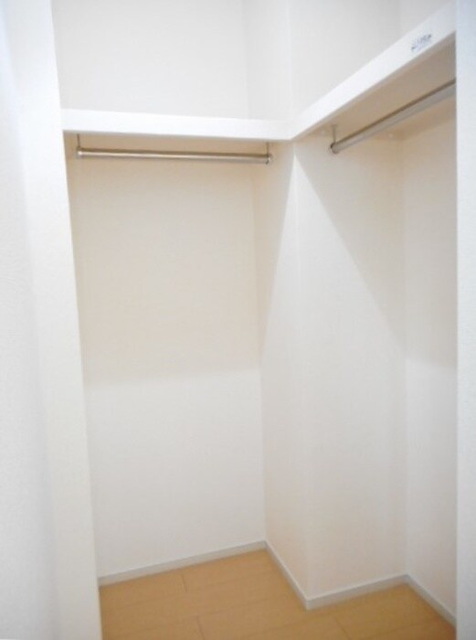 物件内観写真13　(収納)