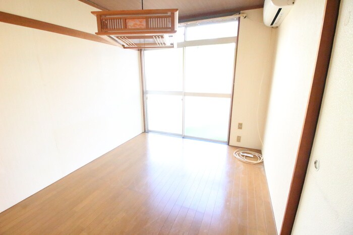 物件内観写真6　(居室)