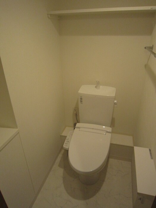 物件内観写真8　(トイレ)