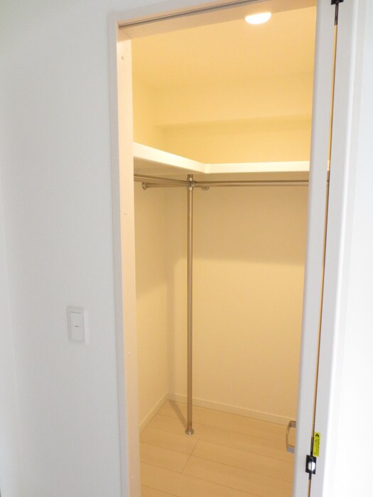 物件内観写真10　(収納)