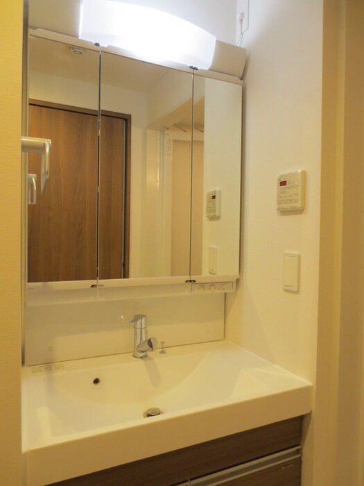 物件内観写真12　(洗面)