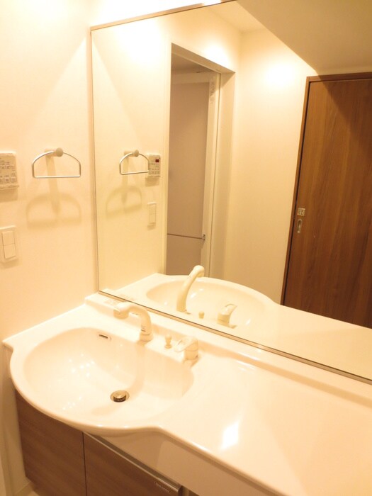 物件内観写真12　(洗面)