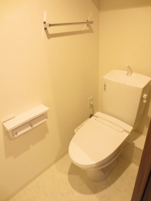 物件内観写真14　(トイレ)