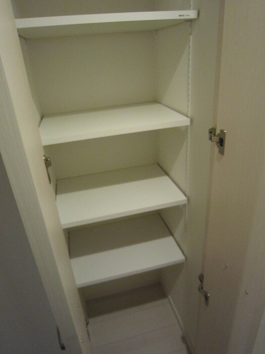 物件内観写真16　(収納)