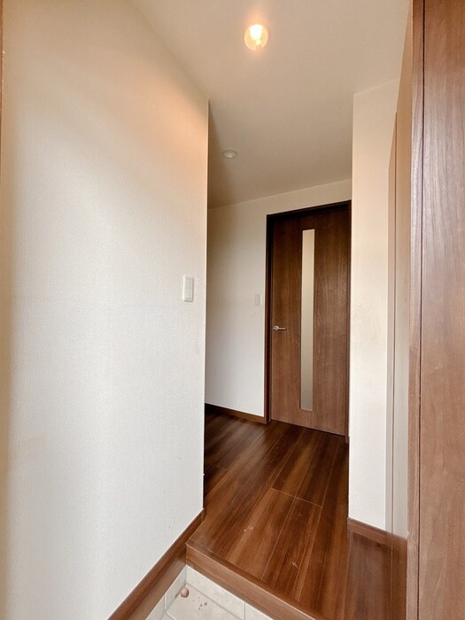 物件内観写真16　(廊下)