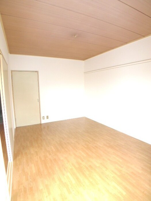 物件内観写真5　(居室)