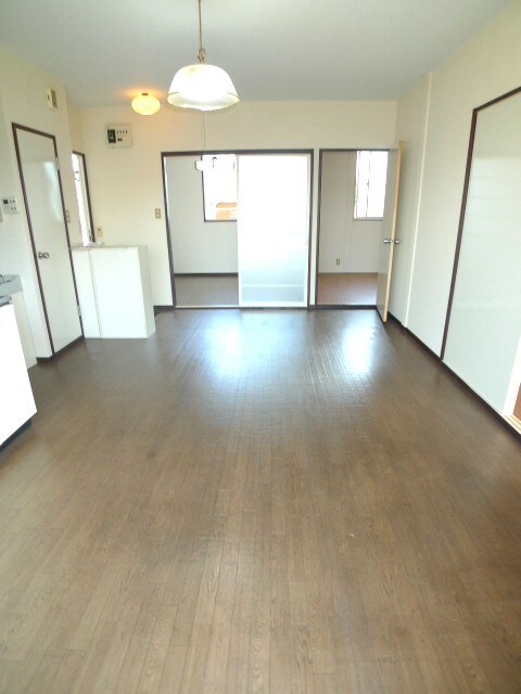 物件内観写真8　(居室)