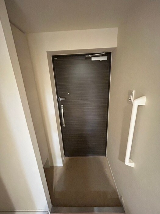 物件内観写真17　(玄関)