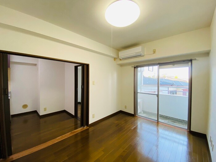 物件内観写真9　(居室)