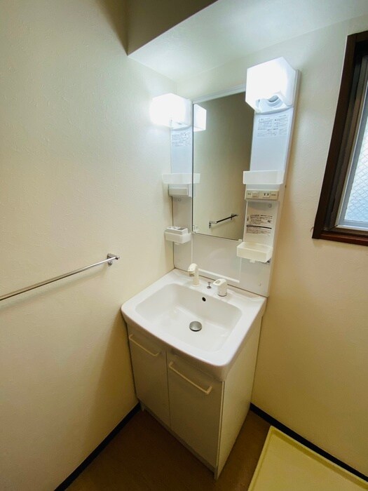 物件内観写真15　(洗面)