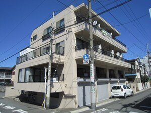 小松ハイツ外観写真