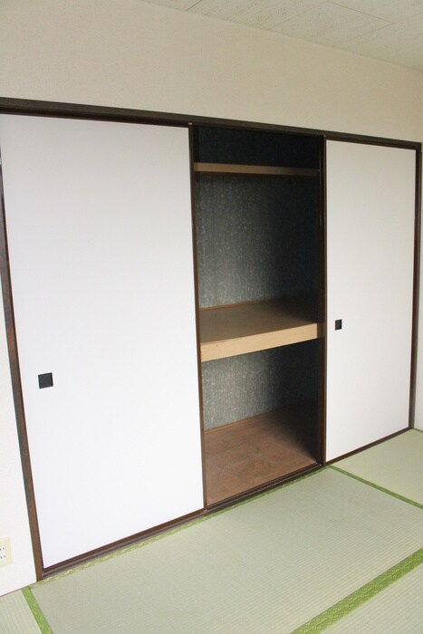 物件内観写真13　(収納)