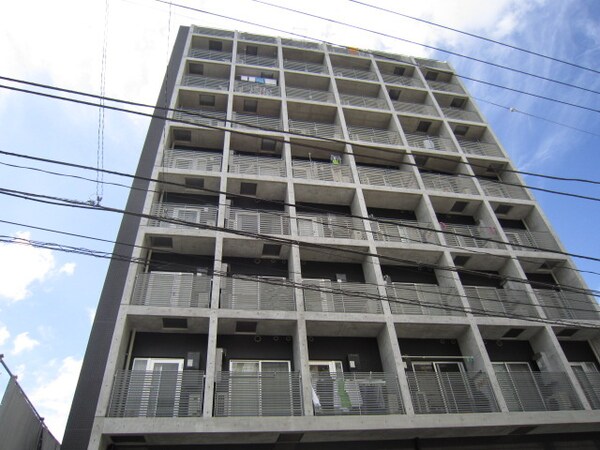建築中
