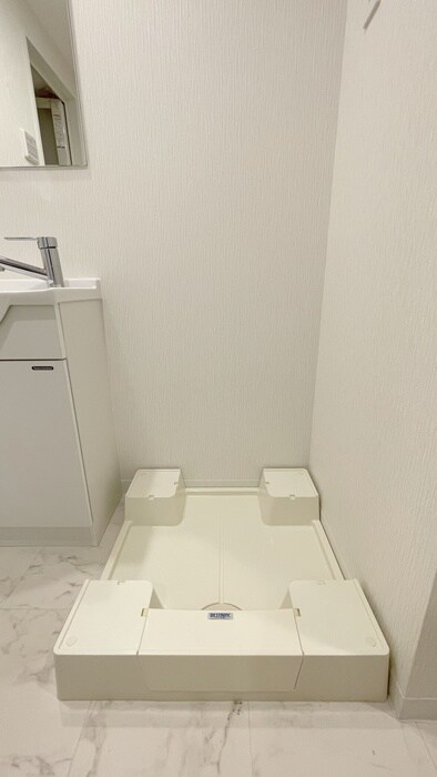 物件内観写真14　(洗濯機置場)