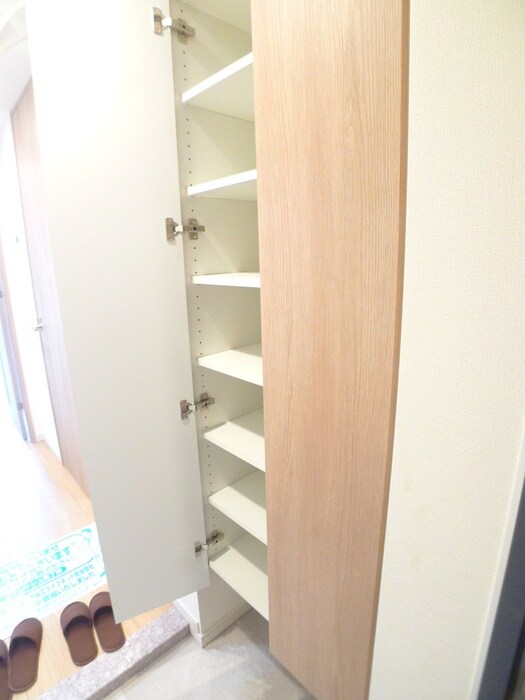 物件内観写真15　(靴箱)