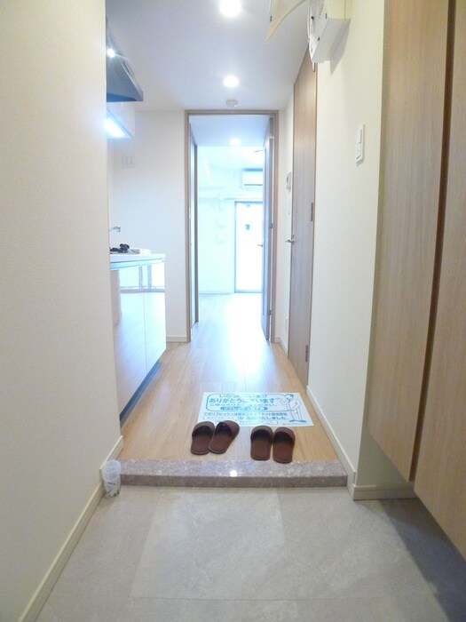 物件内観写真16　(玄関)