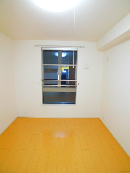 物件内観写真9　(室内からの展望)