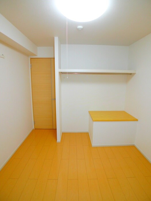 物件内観写真10　(居室)