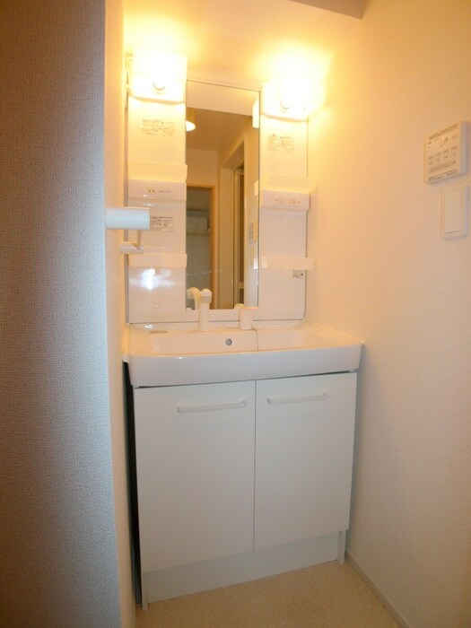 物件内観写真12　(洗面)