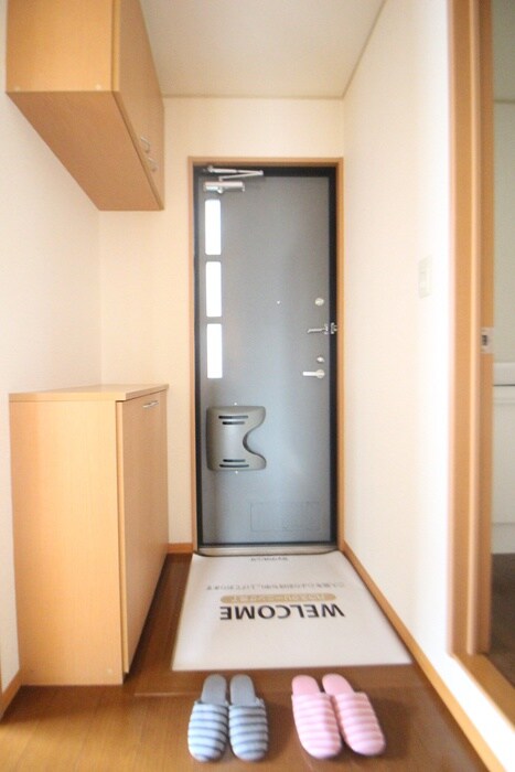 物件内観写真7　(玄関)