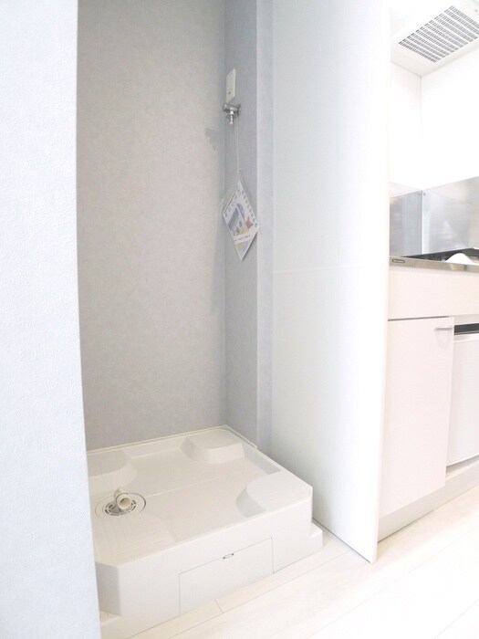 物件内観写真13　(洗濯機置場)