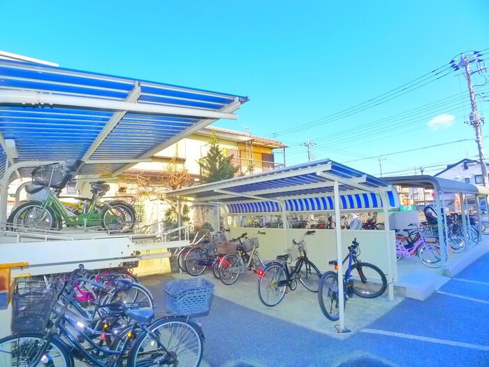 物件外観写真5　(駐輪場)