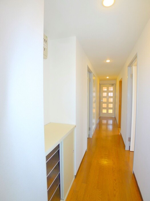 物件内観写真18　(廊下)