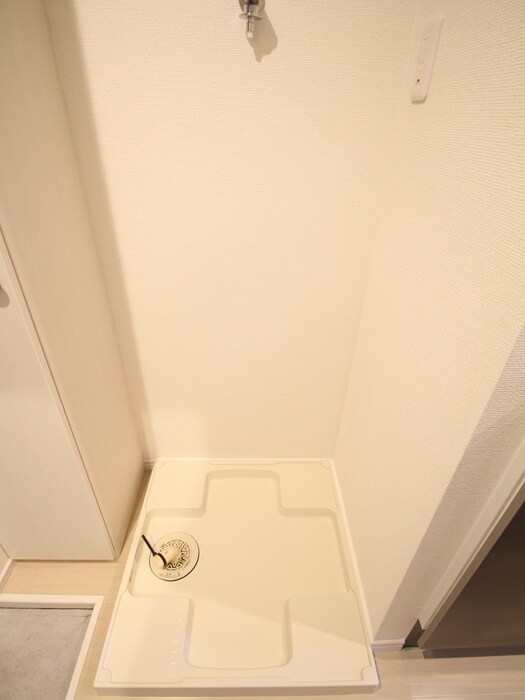 物件内観写真12　(洗濯機置場)