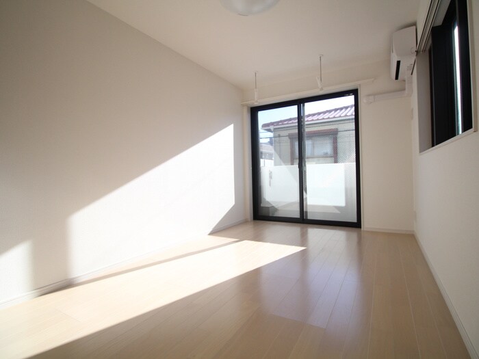 物件内観写真17　(室内からの展望)