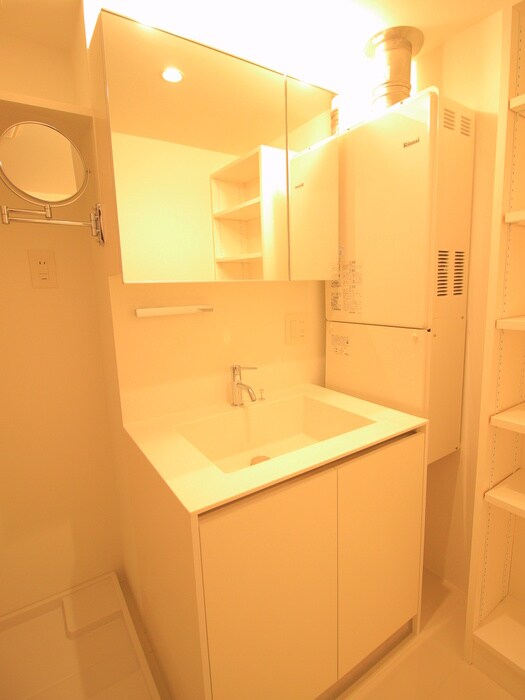 物件内観写真8　(洗面)