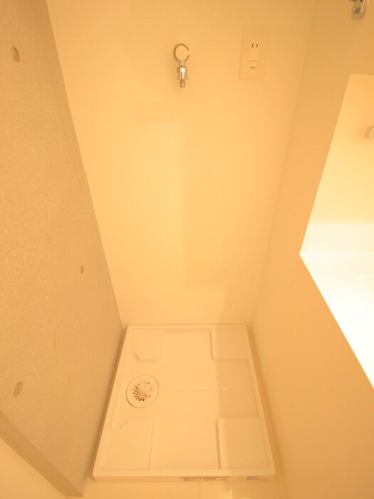 物件内観写真9　(洗濯機置場)