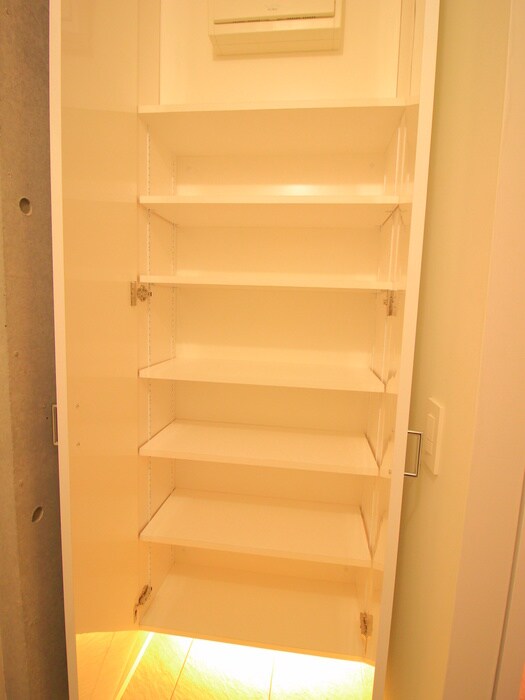 物件内観写真14　(靴箱)