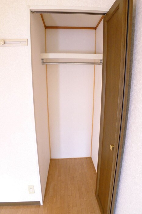 物件内観写真15　(収納)