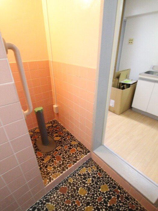 物件内観写真14　(トイレ)