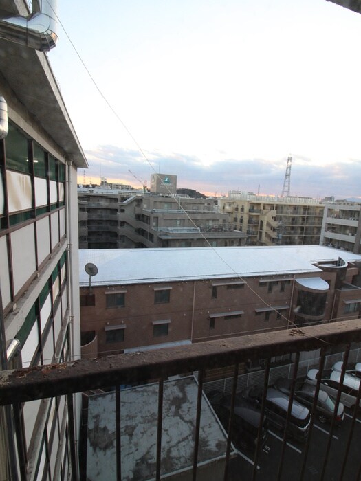 物件内観写真16　(室内からの展望)