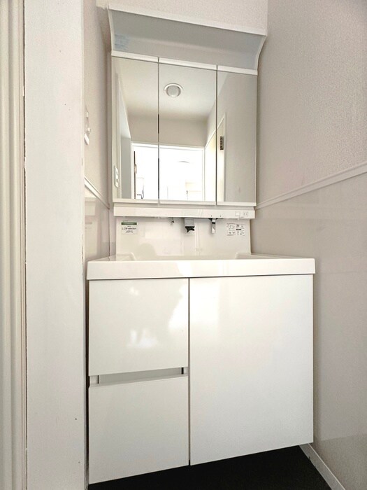 物件内観写真11　(洗面)