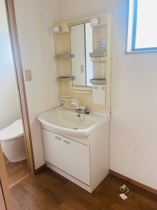 物件内観写真12　(洗面)