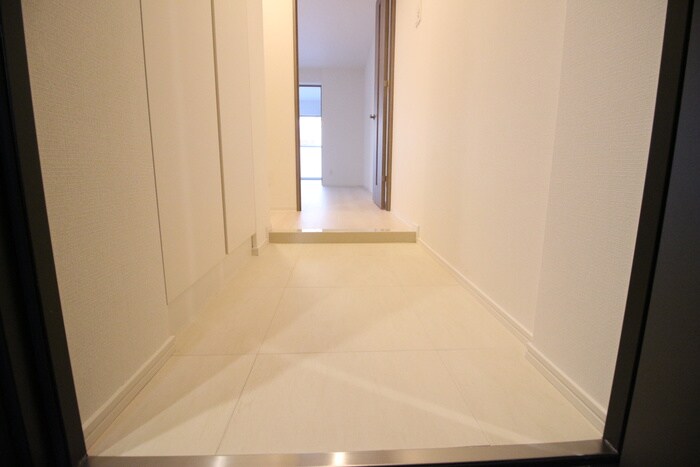 物件内観写真14　(玄関)
